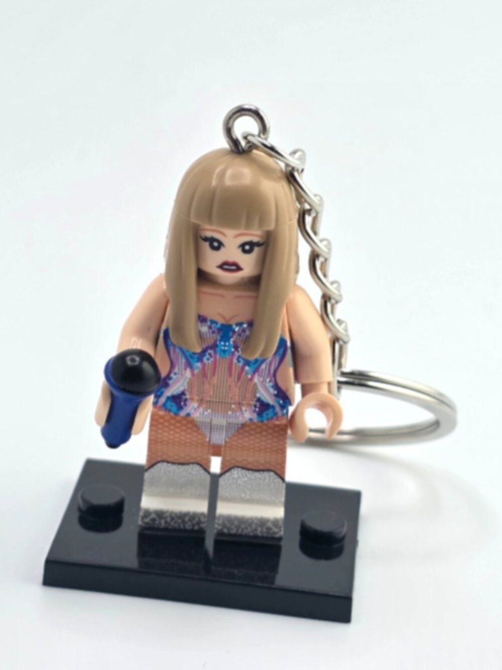 TAYLOR SWIFT MINIFIGURE Taylor Swift LEGO Size Eras Tour Taylor Swift Keychain